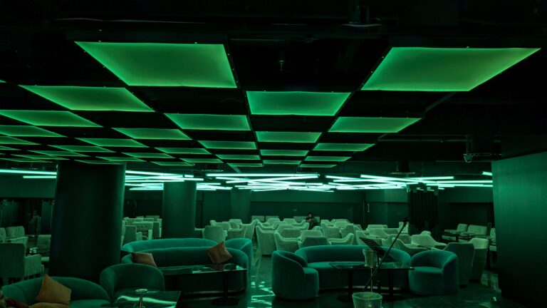 MR1 Lounge